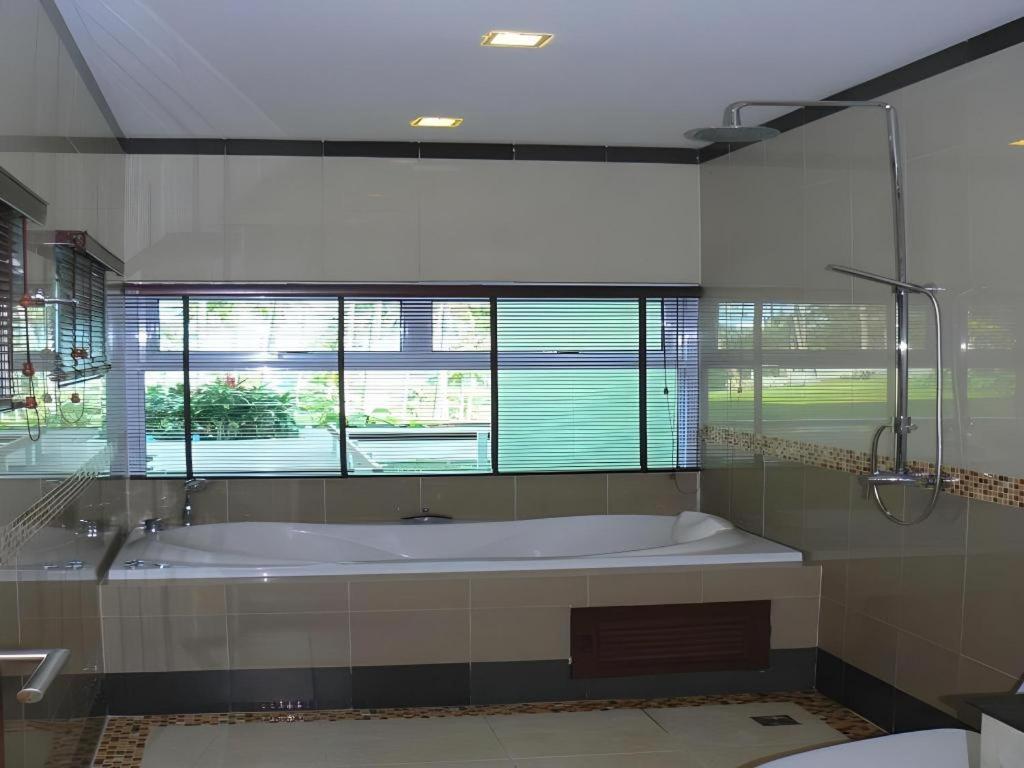 Grand Hill Residence Praia Chaweng Exterior foto